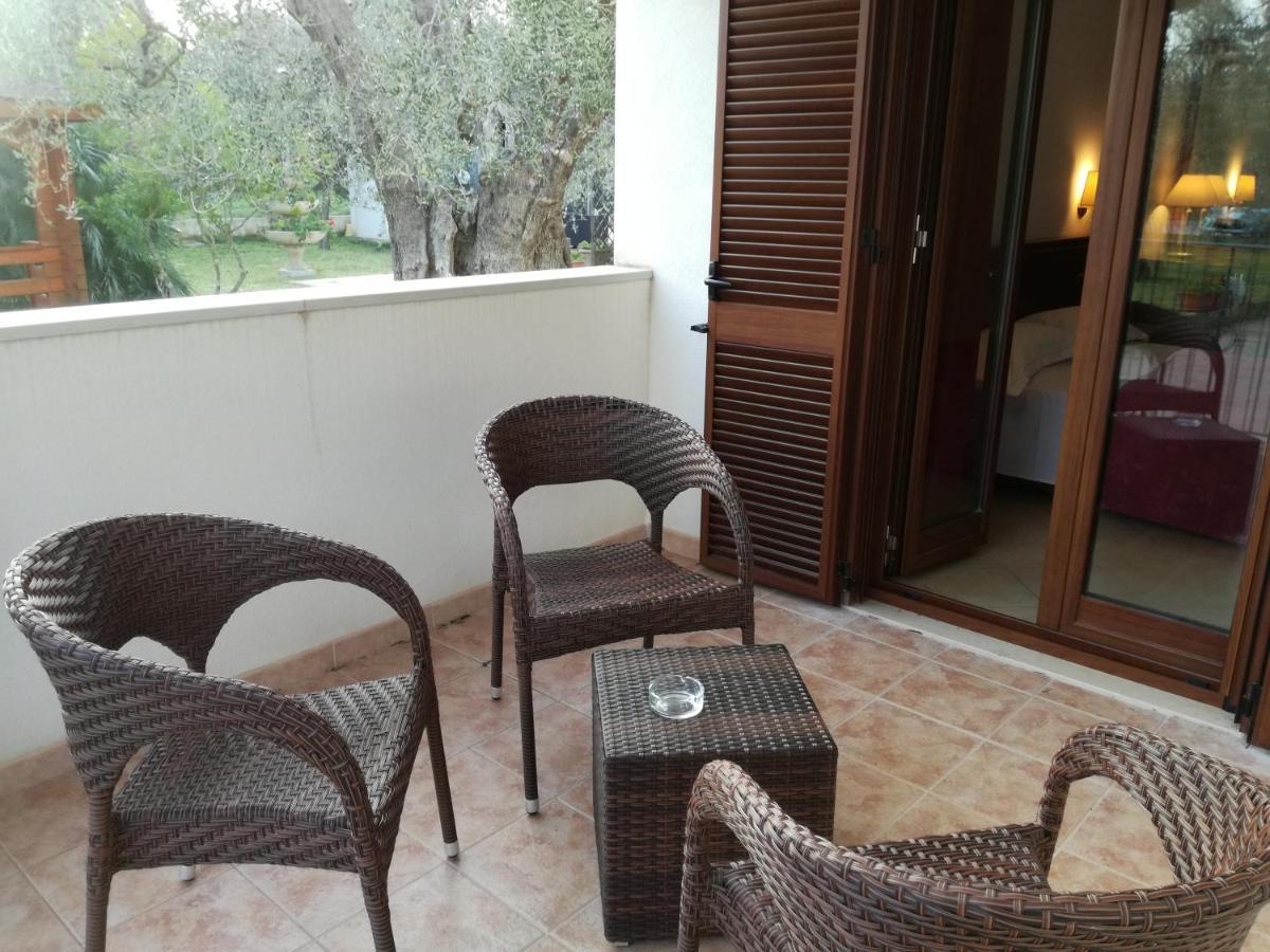 Borgo Cerasa Bed and Breakfast Vieste Exteriör bild